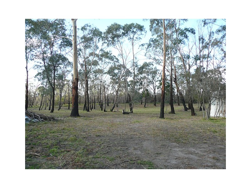 16E WILLUNG SOUTH ROAD, Gormandale VIC 3873