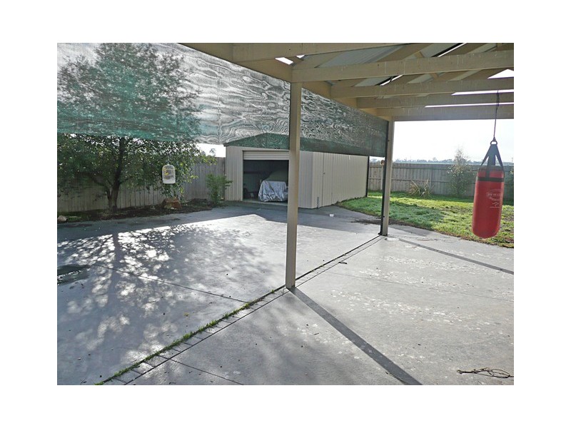 37 Greenfield Drive, Traralgon VIC 3844