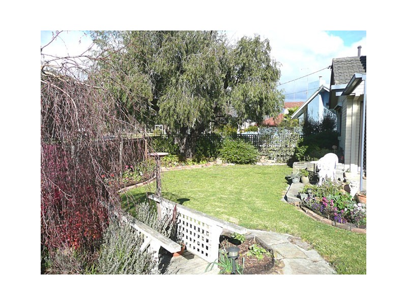 24 HAZELWOOD ROAD, Traralgon VIC 3844
