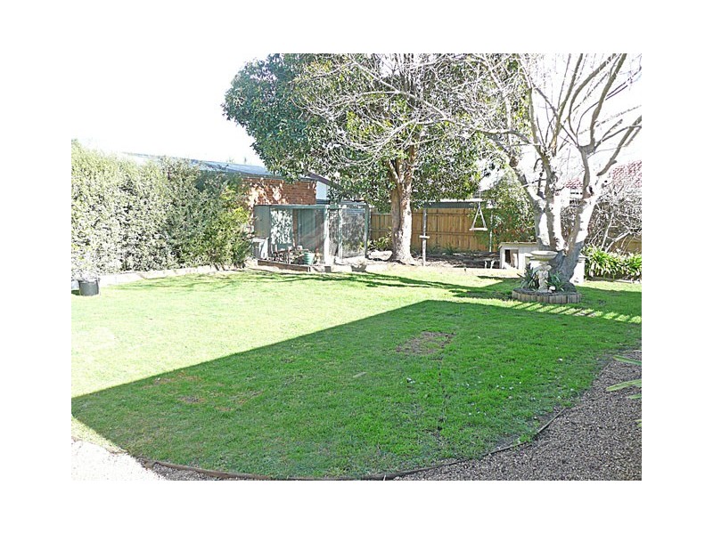 24 HAZELWOOD ROAD, Traralgon VIC 3844