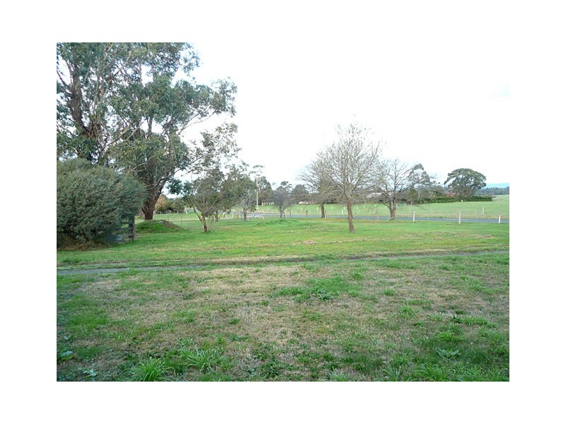 90 ARCHBOLDS LANE, Tyers VIC 3844