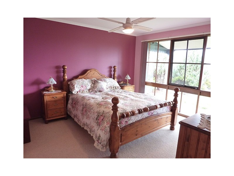 35 BELL DRIVE, Tyers VIC 3844