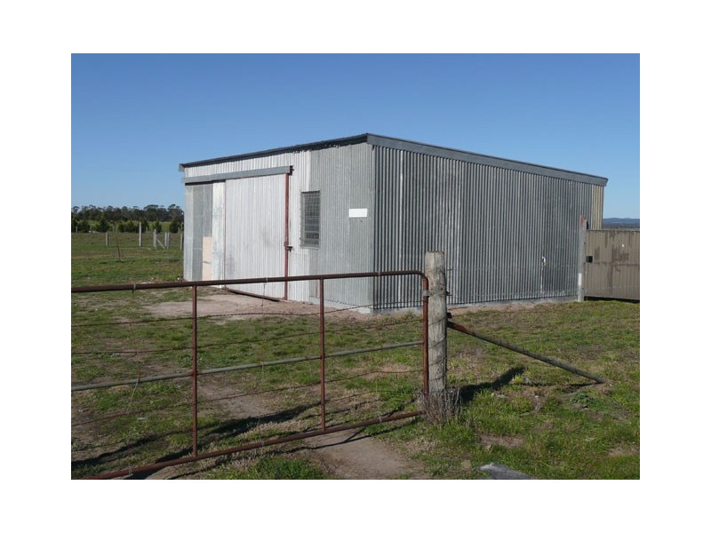 1042 CAIRNBROOK ROAD, Glengarry VIC 3854