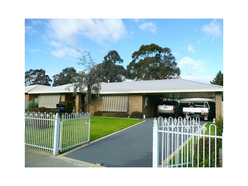 9 SUNSET PLACE, Traralgon VIC 3844