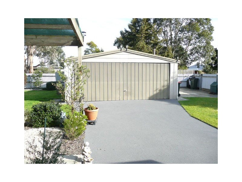 9 SUNSET PLACE, Traralgon VIC 3844