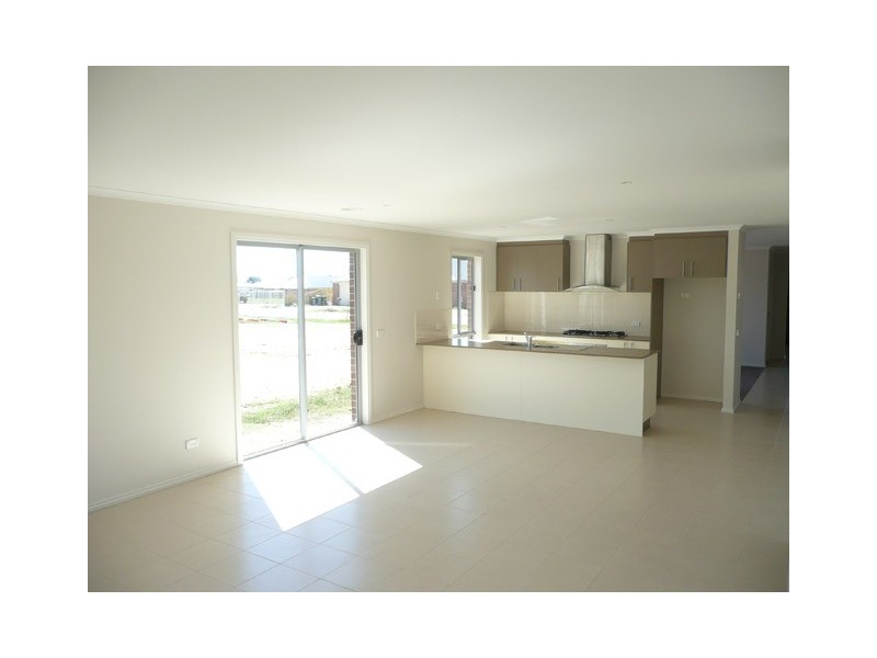 2 ASHLEIGH PLACE, Traralgon VIC 3844