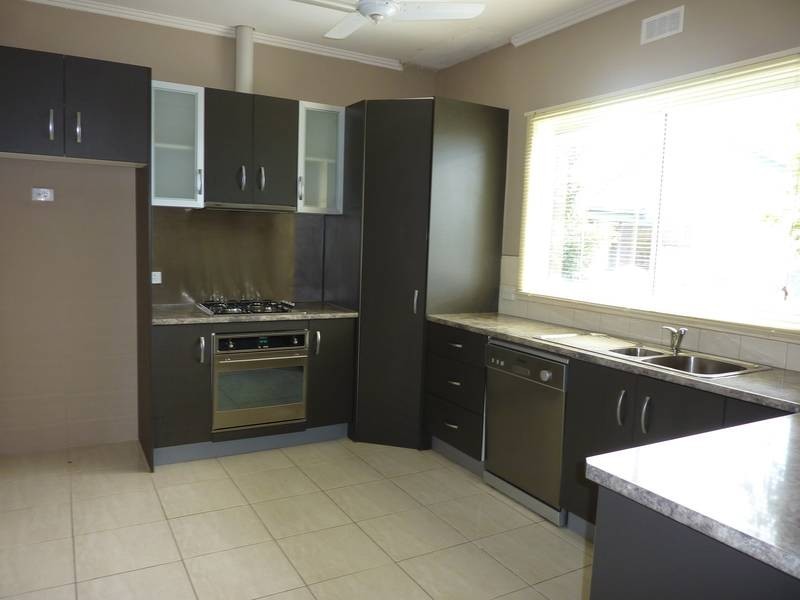 30 Doyne Crescent, Traralgon VIC 3844