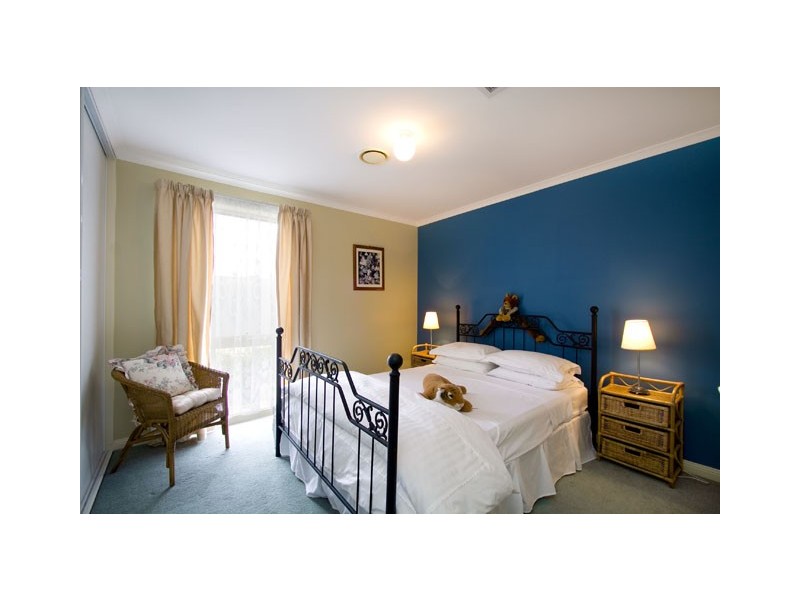 90 ELLAVALE DRIVE, Traralgon VIC 3844