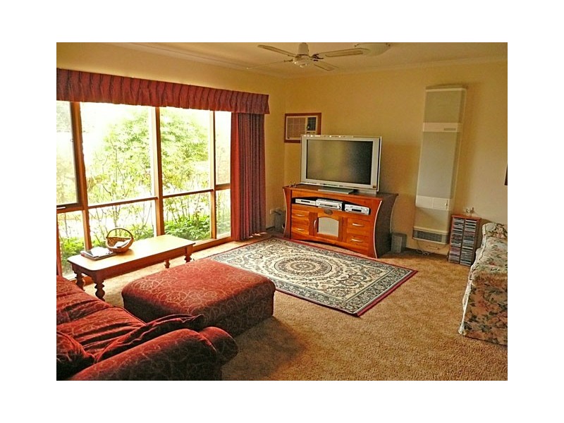 34 GEORGE STREET, Rosedale VIC 3847