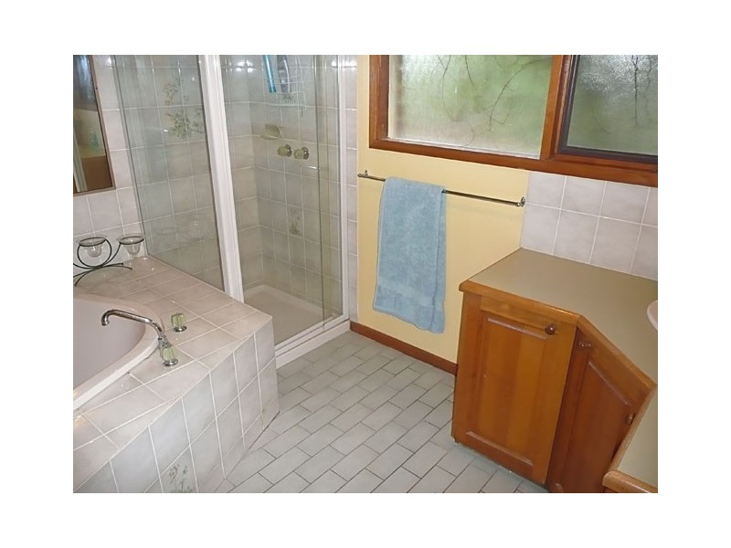 34 GEORGE STREET, Rosedale VIC 3847