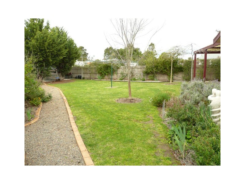 34 GEORGE STREET, Rosedale VIC 3847