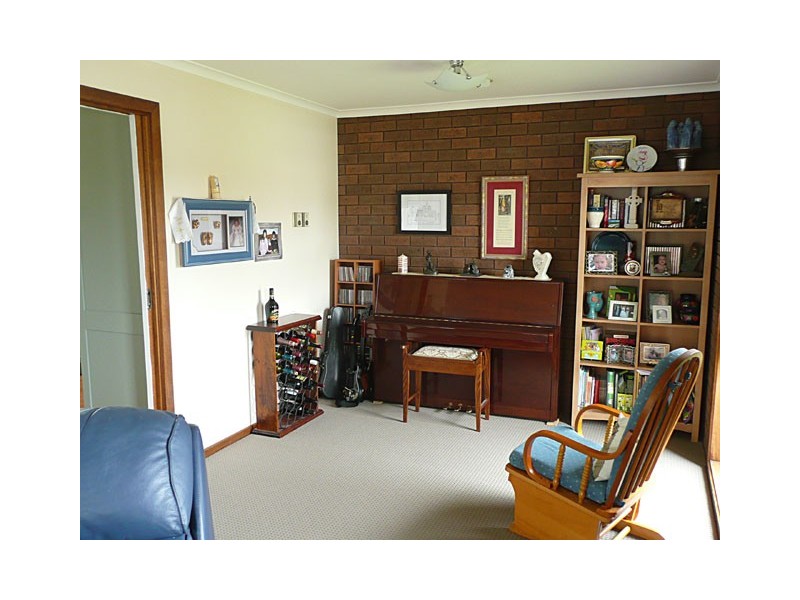 1 SALLY COURT, Traralgon VIC 3844