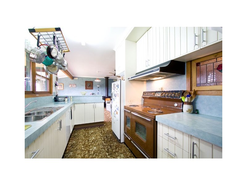 26 BELLE VIEW COURT, Rosedale VIC 3847