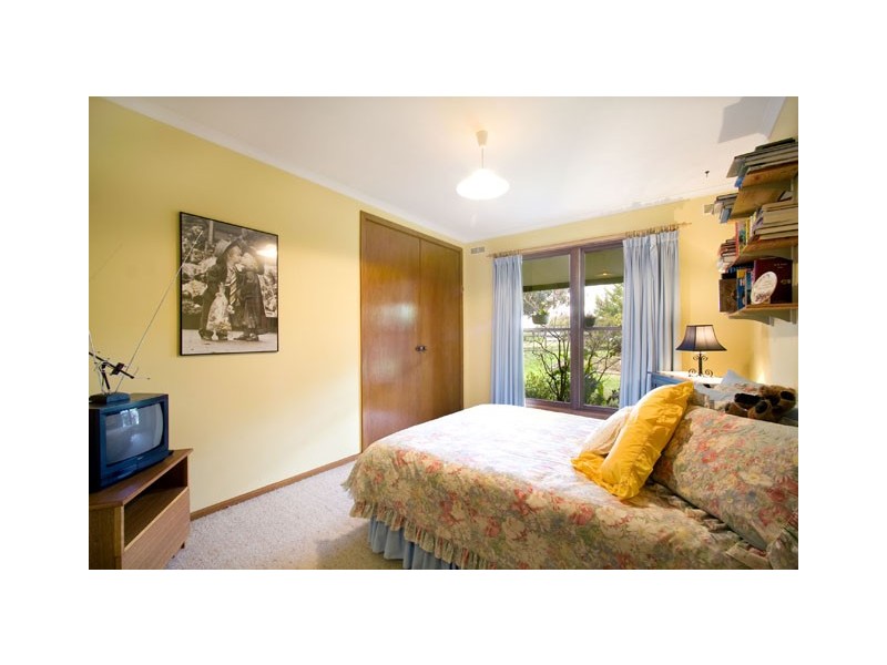 26 BELLE VIEW COURT, Rosedale VIC 3847