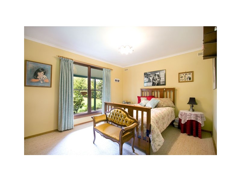 26 BELLE VIEW COURT, Rosedale VIC 3847