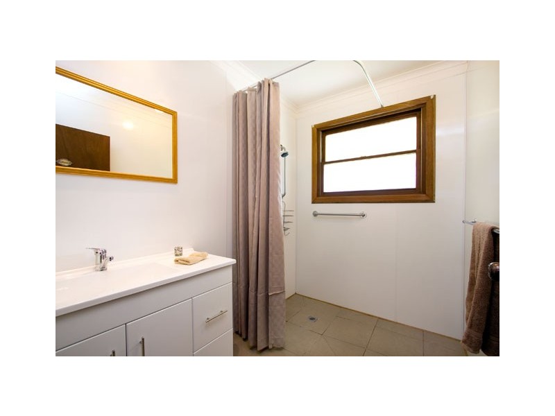 26 BELLE VIEW COURT, Rosedale VIC 3847