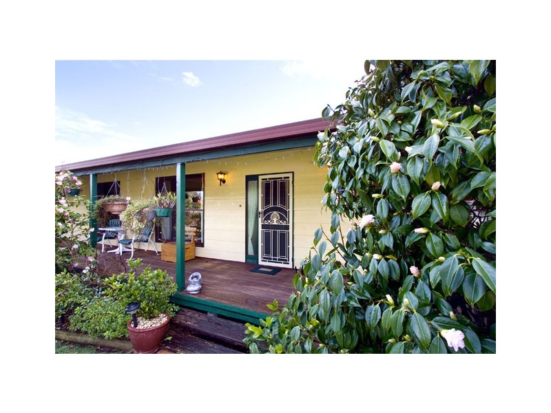26 BELLE VIEW COURT, Rosedale VIC 3847