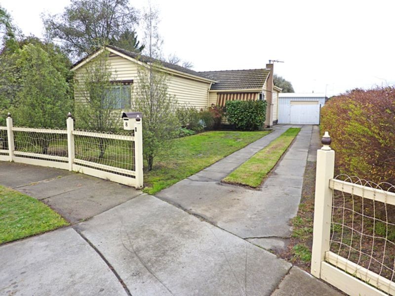 8 Davis Court, Traralgon VIC 3844
