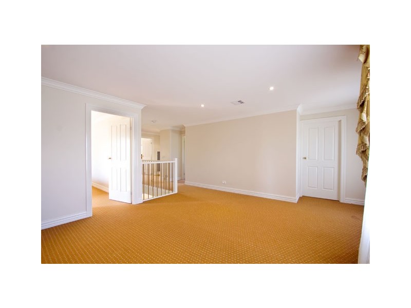 13 ELLAVALE DRIVE, Traralgon VIC 3844