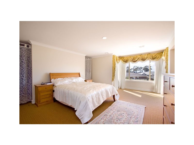 13 ELLAVALE DRIVE, Traralgon VIC 3844