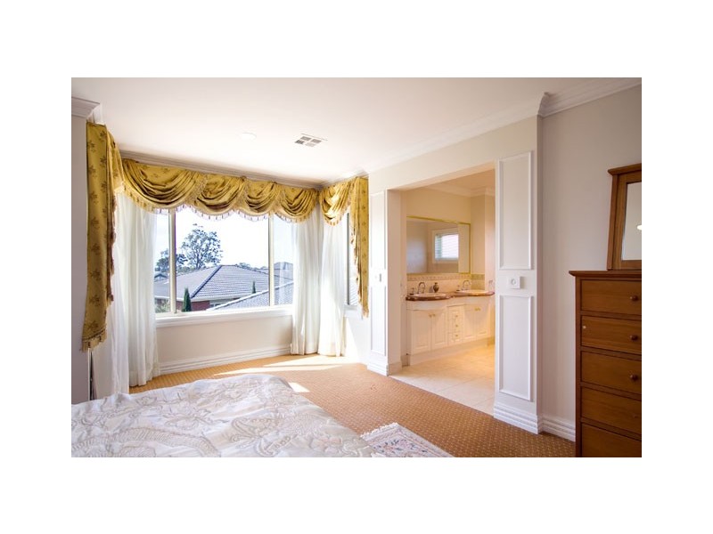 13 ELLAVALE DRIVE, Traralgon VIC 3844