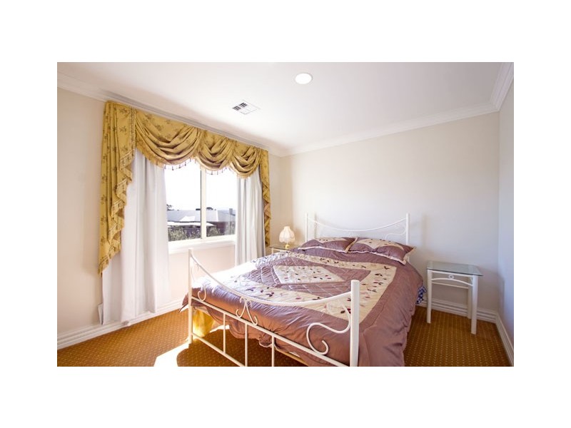 13 ELLAVALE DRIVE, Traralgon VIC 3844