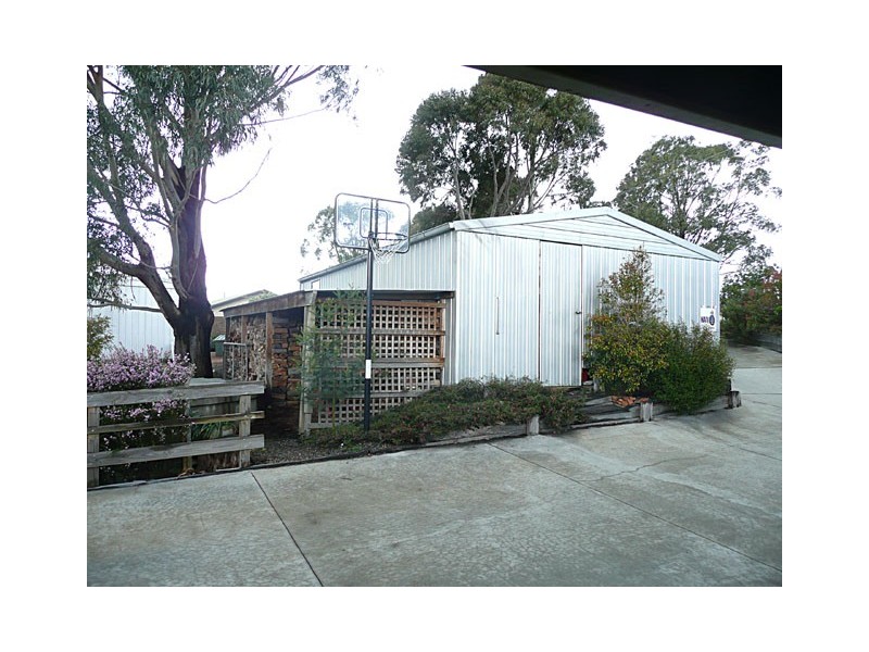 50 COOLOONGATTA DRIVE, Tyers VIC 3844