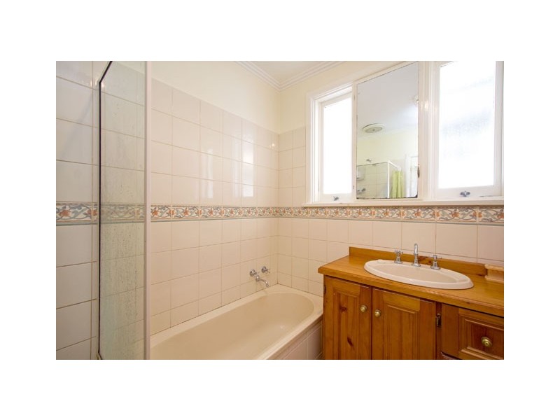 9 DUNBAR ROAD, Traralgon VIC 3844