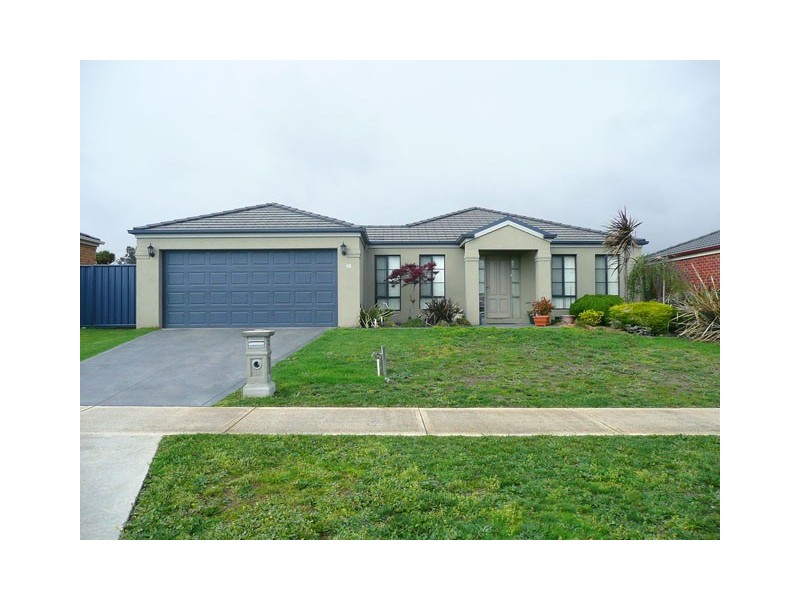 16 DUXBURY DRIVE, Traralgon VIC 3844