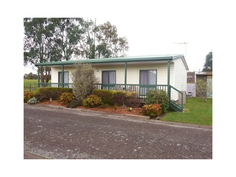 9 Village Avenue, Traralgon VIC 3844