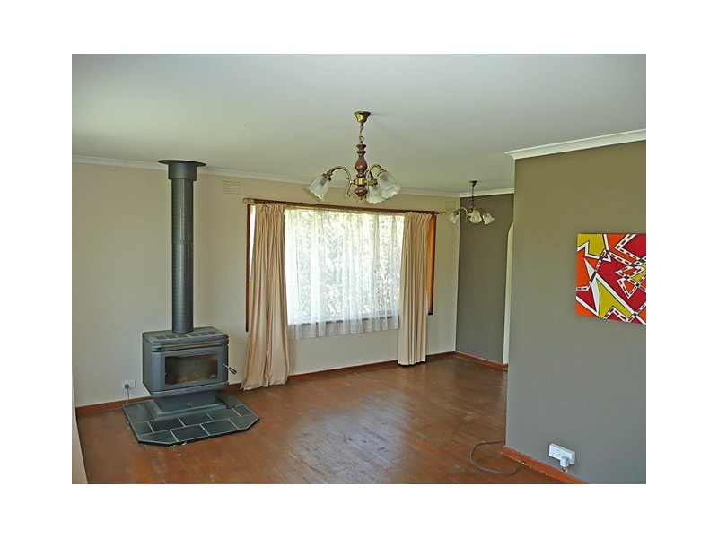 35-37 SPARKS LANE, Toongabbie VIC 3856