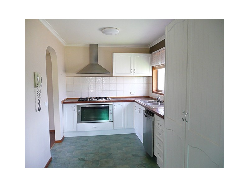 35-37 SPARKS LANE, Toongabbie VIC 3856