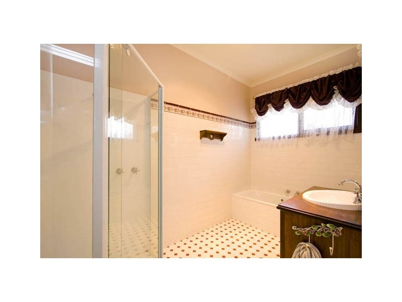 26-30 CAREY DRIVE, Glengarry VIC 3854