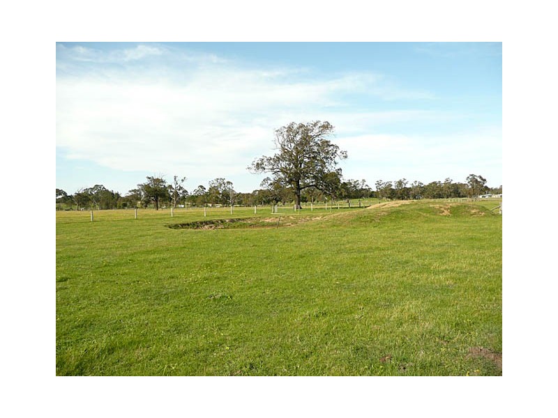 90 HARRIS LANE, Toongabbie VIC 3856