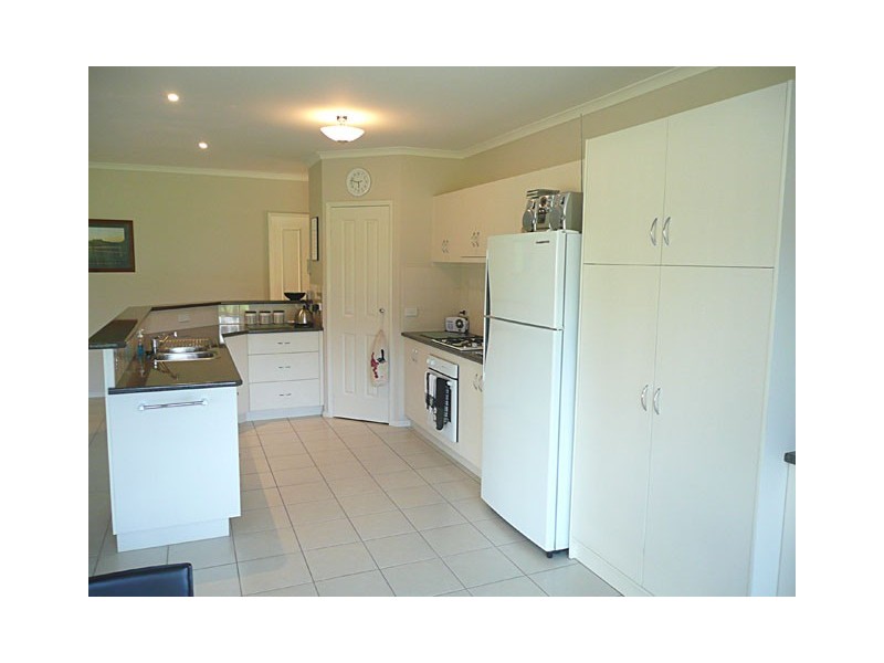 7-11 CAREY DRIVE, Glengarry VIC 3854