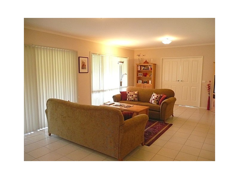 7-11 CAREY DRIVE, Glengarry VIC 3854