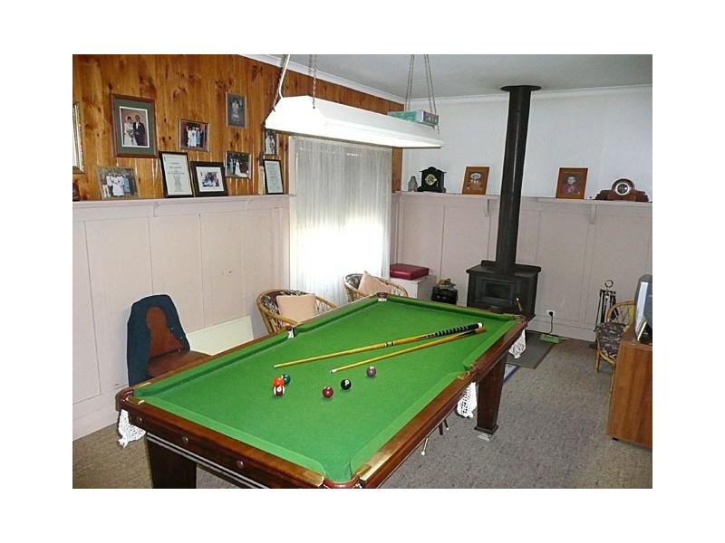 340 HENDERSONS ROAD, Toongabbie VIC 3856