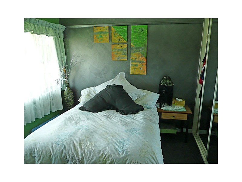 12 SAUNDERS CRESCENT, Traralgon VIC 3844