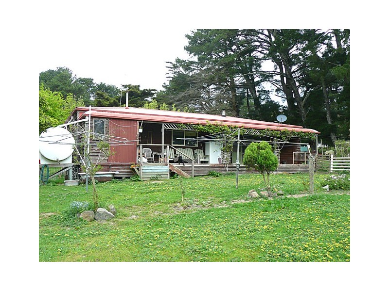 17 TOWNSHIP ROAD, Carrajung VIC 3844