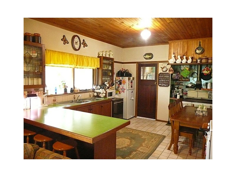 17 TOWNSHIP ROAD, Carrajung VIC 3844