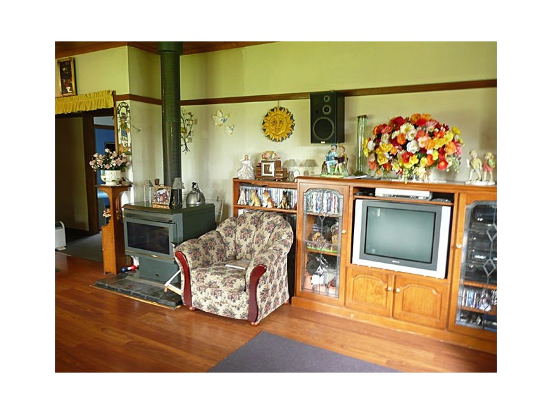 17 TOWNSHIP ROAD, Carrajung VIC 3844