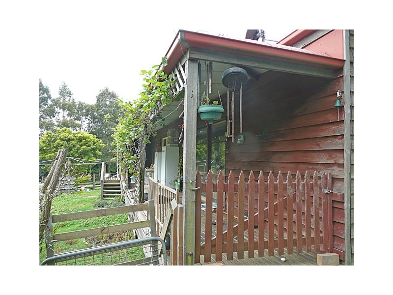 17 TOWNSHIP ROAD, Carrajung VIC 3844