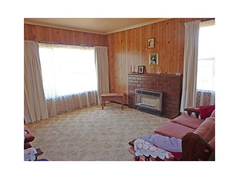 16 MULCARE STREET, Morwell VIC 3840