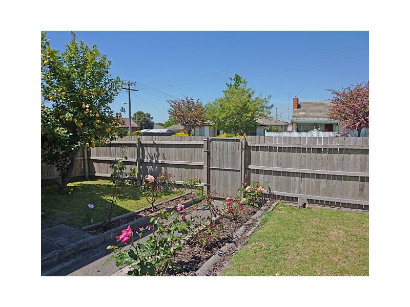 16 MULCARE STREET, Morwell VIC 3840