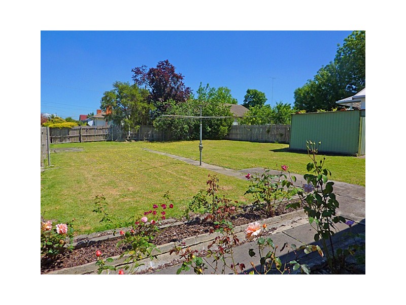 16 MULCARE STREET, Morwell VIC 3840