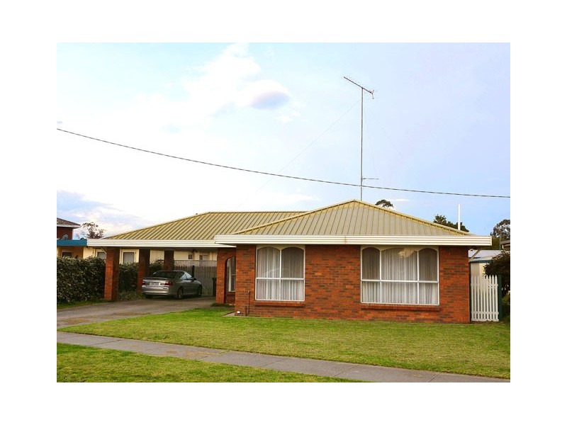 5 HAZELWOOD ROAD, Traralgon VIC 3844