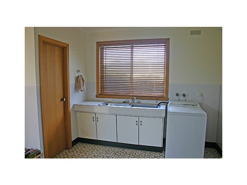 5 HAZELWOOD ROAD, Traralgon VIC 3844