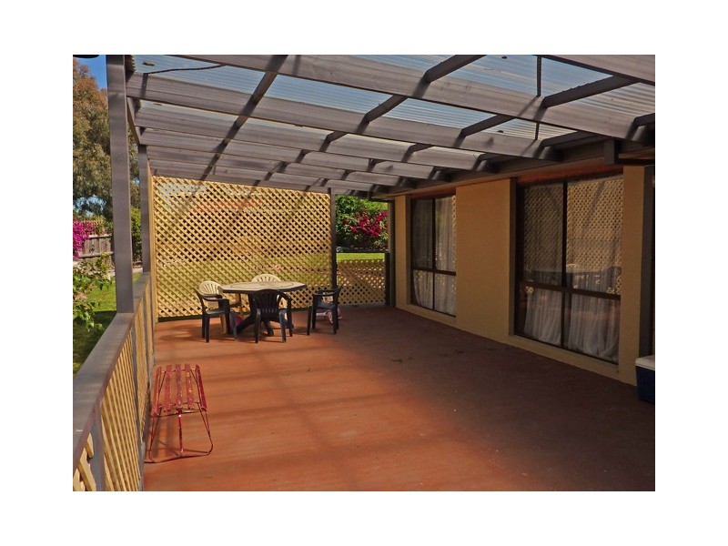 6 BAYSTONE COURT, Traralgon VIC 3844