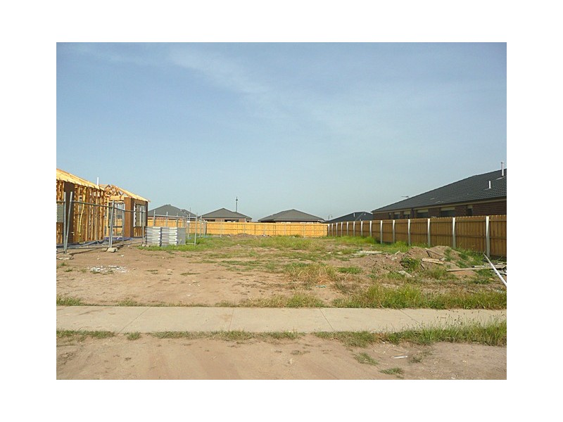 8 WICKLOW COURT, Traralgon VIC 3844