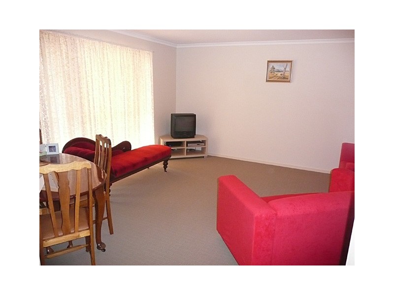 18 WOODHALL CLOSE, Traralgon VIC 3844